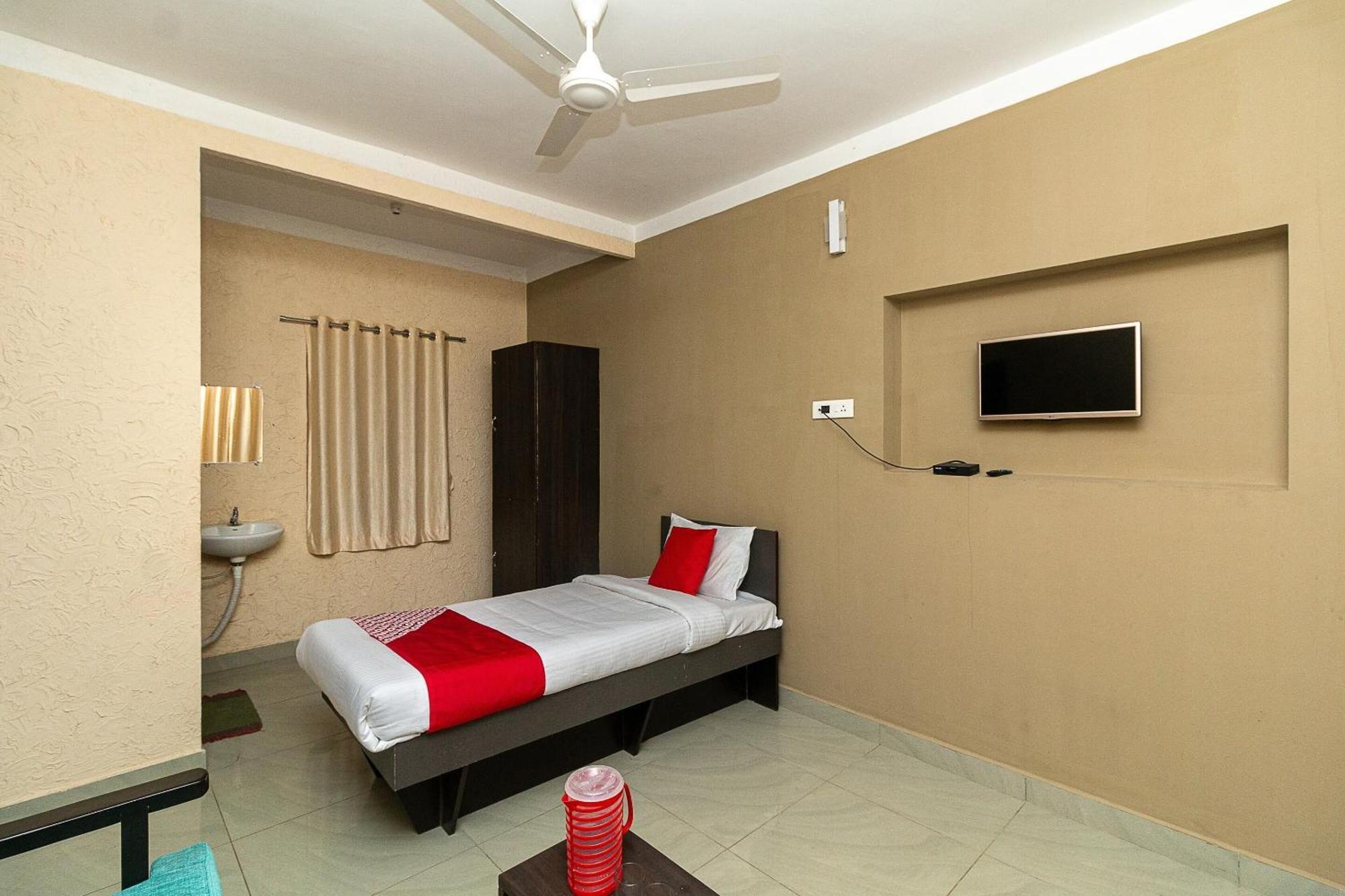 Oyo Green Hills Villa กุตตาลัม ภายนอก รูปภาพ